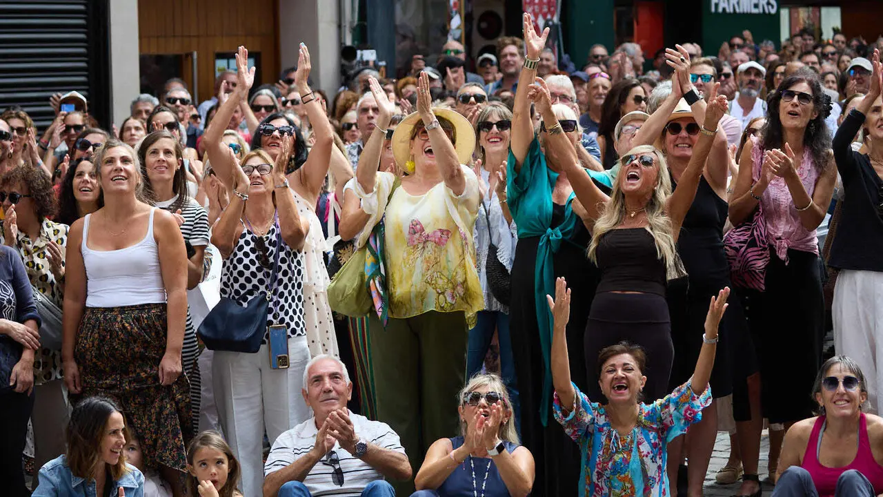 Actuaci&oacute;n de Jos&eacute; Merc&eacute; en el Balc&oacute;n del Ayuntamiento de Pamplona dentro de la XIII edici&oacute;n del Flamenco On Fire. I&Ntilde;IGO ALZUGARAY