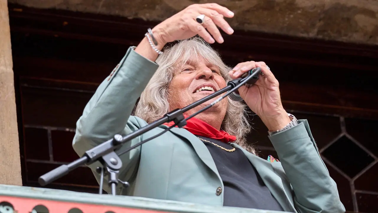 Actuaci&oacute;n de Jos&eacute; Merc&eacute; en el Balc&oacute;n del Ayuntamiento de Pamplona dentro de la XIII edici&oacute;n del Flamenco On Fire. I&Ntilde;IGO ALZUGARAY