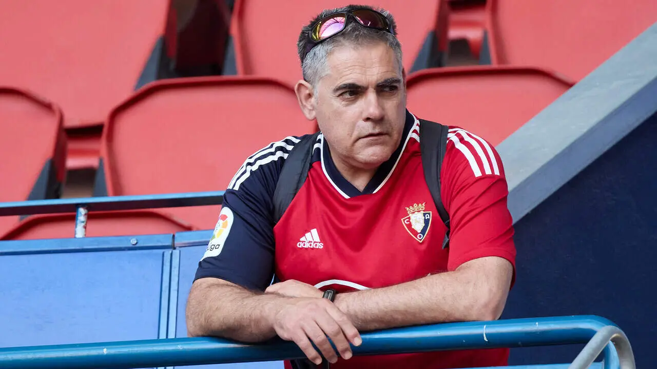 La grada del estadio de El Sadar durante el partido de LaLiga EA Sports entre CA Osasuna y Getafe CF disputado en Pamplona. I&Ntilde;IGO ALZUGARAY