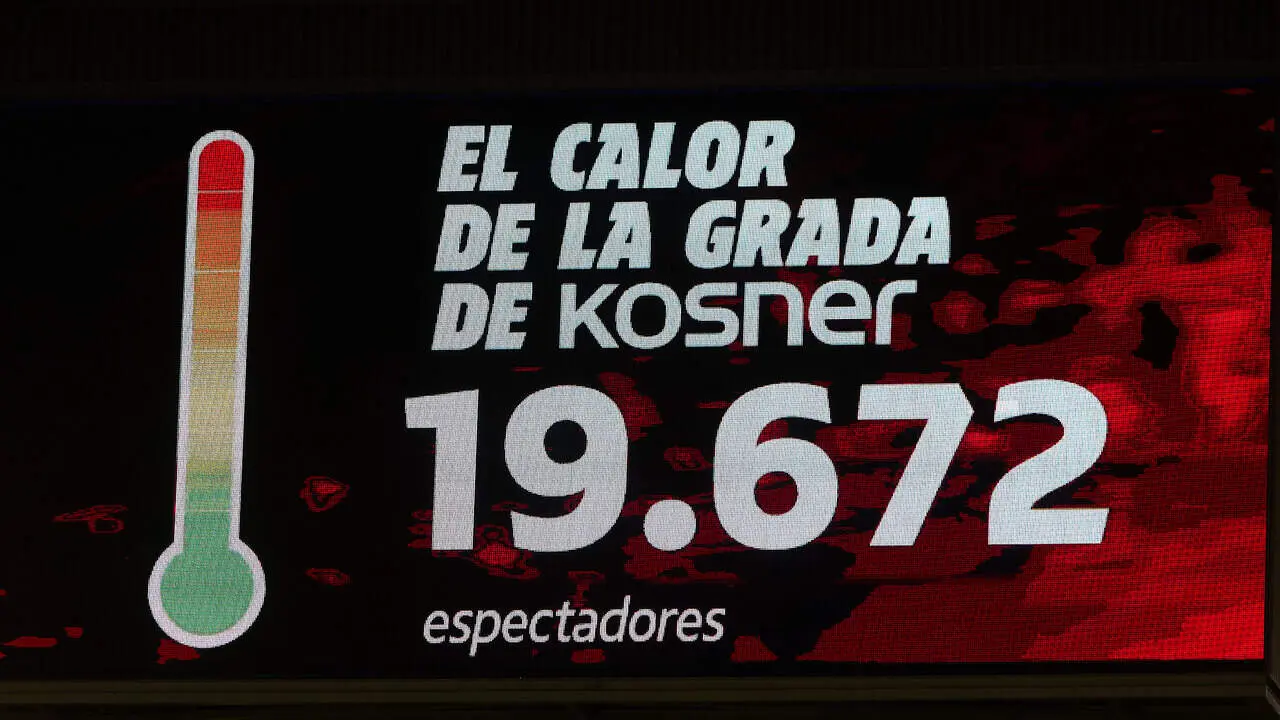 La grada del estadio de El Sadar durante el partido de LaLiga EA Sports entre CA Osasuna y Getafe CF disputado en Pamplona. I&Ntilde;IGO ALZUGARAY