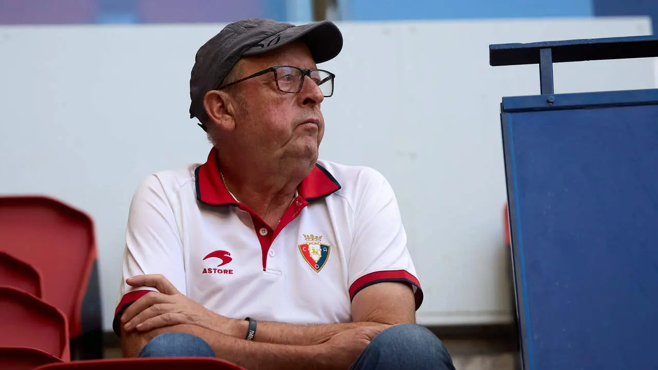 La grada del estadio de El Sadar durante el partido de LaLiga EA Sports entre CA Osasuna y RCD Espanyol disputado en Pamplona. I&Ntilde;IGO ALZUGARAY