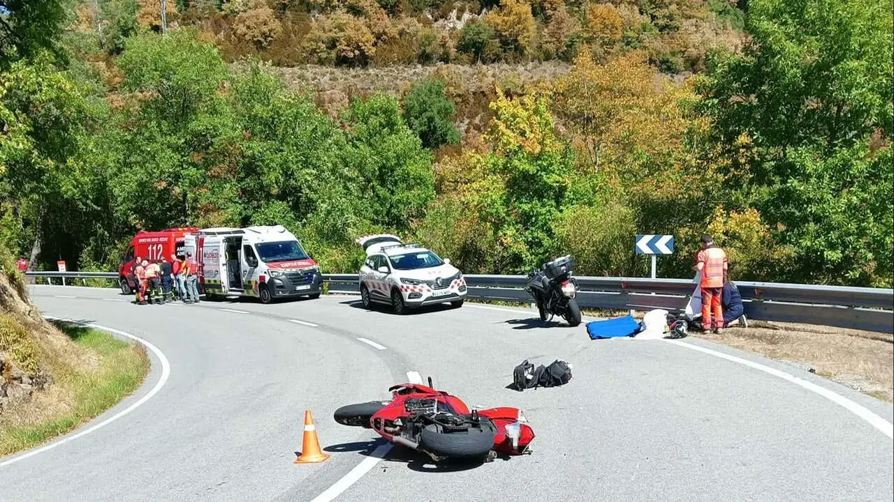 Imagen del accidente en Jaurrieta. BOMBEROS DE NAVARRA