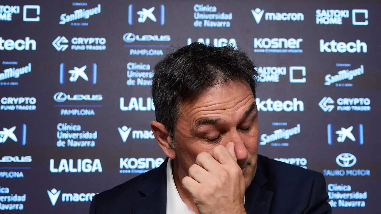 El director deportivo del Club Atl&eacute;tico Osasuna durante la &uacute;ltima d&eacute;cada, Braulio V&aacute;zquez, ofrece una rueda de prensa tras anunciar su salida del equipo.  I&Ntilde;IGO ALZUGARAY