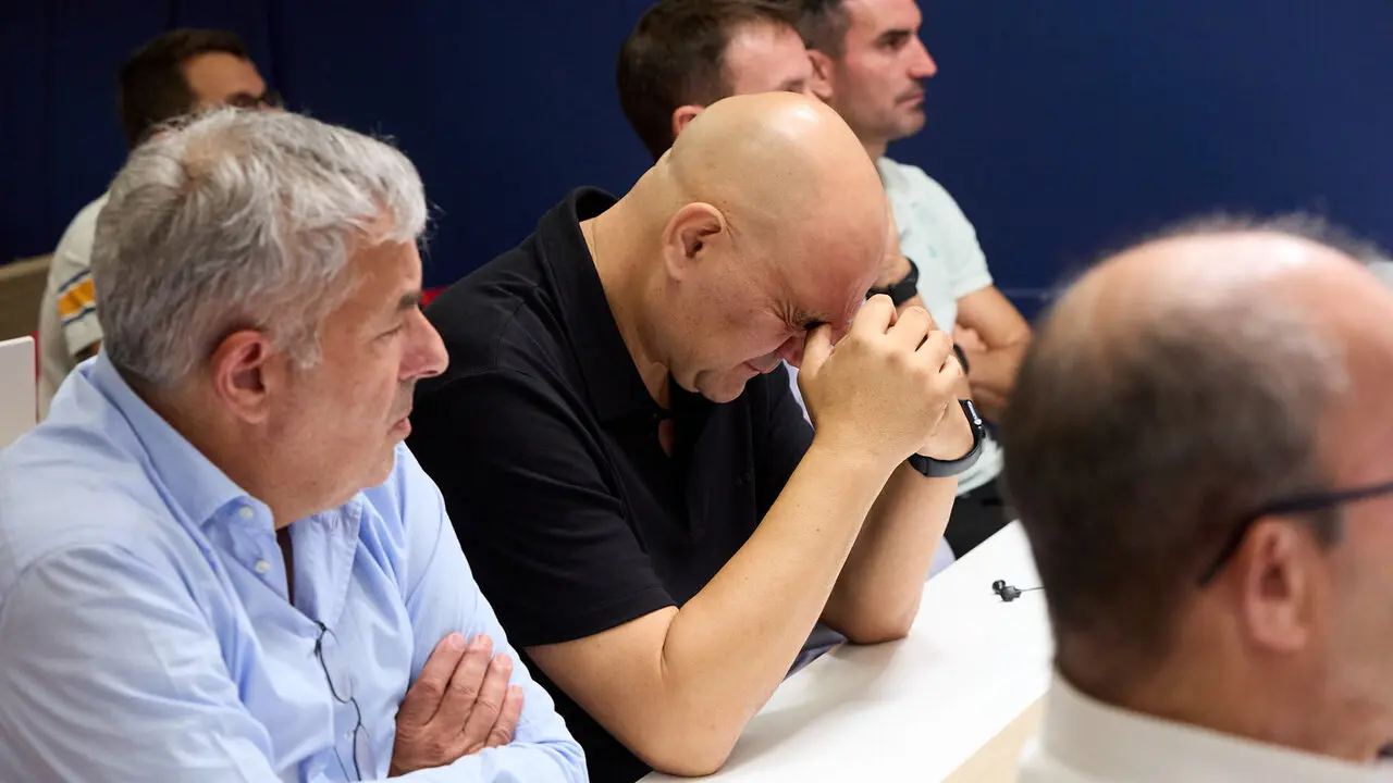 El director deportivo del Club Atl&eacute;tico Osasuna durante la &uacute;ltima d&eacute;cada, Braulio V&aacute;zquez, ofrece una rueda de prensa tras anunciar su salida del equipo.  I&Ntilde;IGO ALZUGARAY
