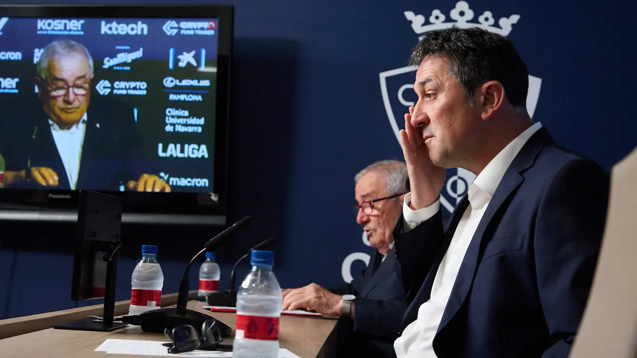 El director deportivo del Club Atl&eacute;tico Osasuna durante la &uacute;ltima d&eacute;cada, Braulio V&aacute;zquez, ofrece una rueda de prensa tras anunciar su salida del equipo.  I&Ntilde;IGO ALZUGARAY