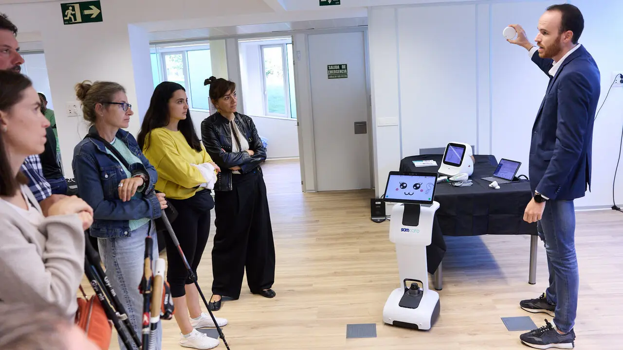 Showroom tecnol&oacute;gico organizado por el Centro de Investigaci&oacute;n en Inteligencia Artificial de Navarra (NAIR Center) para mostrar robots sociales, tecnolog&iacute;as de apoyo a los cuidados y otras soluciones destinadas a favorecer la autonom&iacute;a de las personas. I&Ntilde;IGO ALZUGARAY