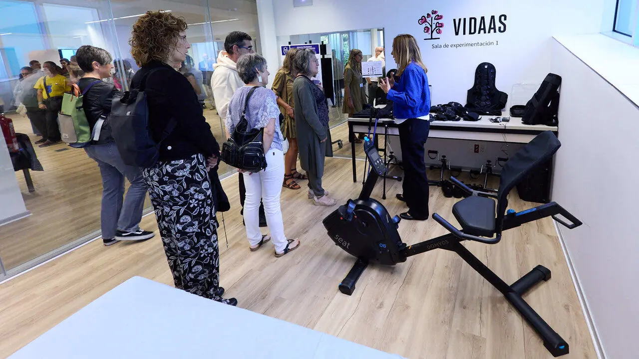 Showroom tecnol&oacute;gico organizado por el Centro de Investigaci&oacute;n en Inteligencia Artificial de Navarra (NAIR Center) para mostrar robots sociales, tecnolog&iacute;as de apoyo a los cuidados y otras soluciones destinadas a favorecer la autonom&iacute;a de las personas. I&Ntilde;IGO ALZUGARAY