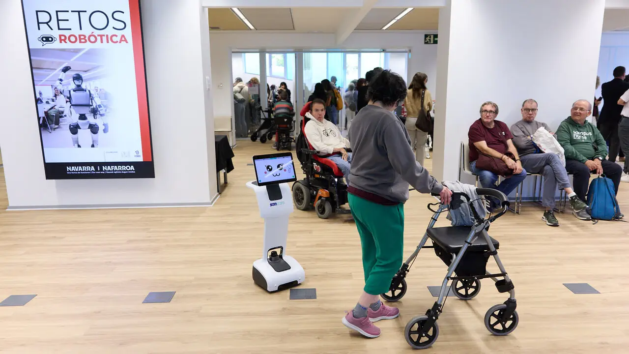 Showroom tecnol&oacute;gico organizado por el Centro de Investigaci&oacute;n en Inteligencia Artificial de Navarra (NAIR Center) para mostrar robots sociales, tecnolog&iacute;as de apoyo a los cuidados y otras soluciones destinadas a favorecer la autonom&iacute;a de las personas. I&Ntilde;IGO ALZUGARAY