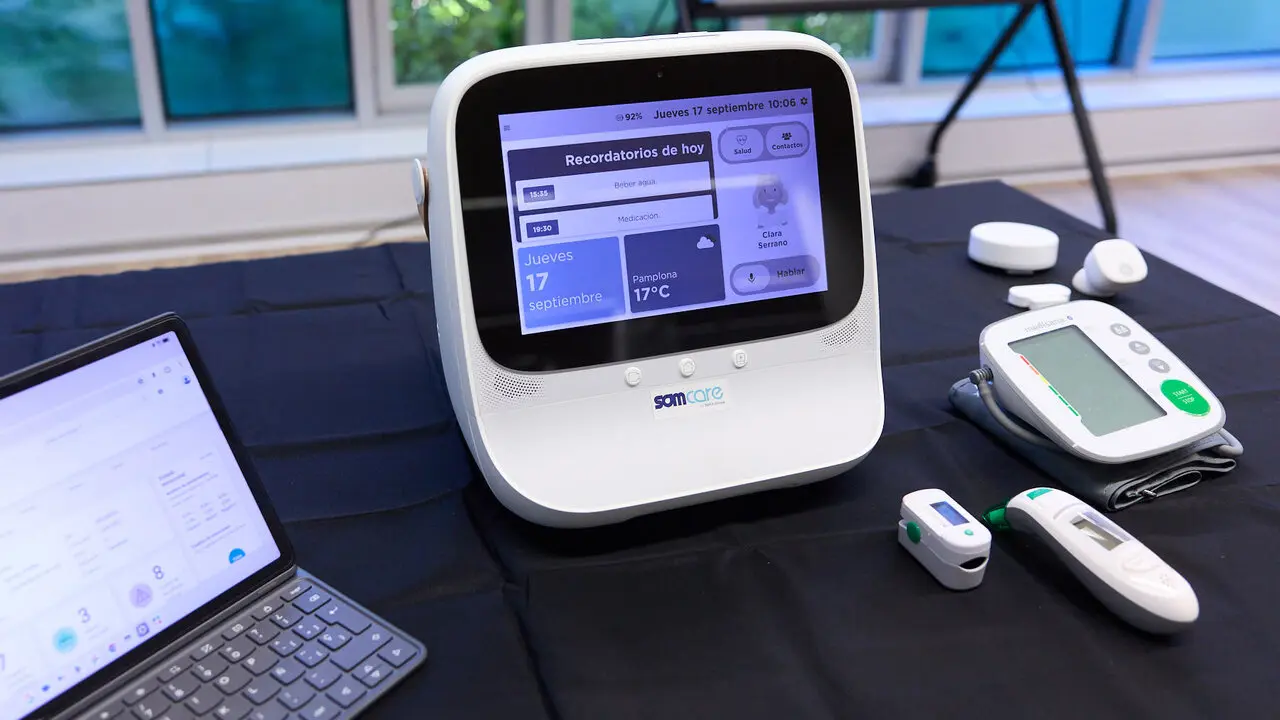 Showroom tecnol&oacute;gico organizado por el Centro de Investigaci&oacute;n en Inteligencia Artificial de Navarra (NAIR Center) para mostrar robots sociales, tecnolog&iacute;as de apoyo a los cuidados y otras soluciones destinadas a favorecer la autonom&iacute;a de las personas. I&Ntilde;IGO ALZUGARAY