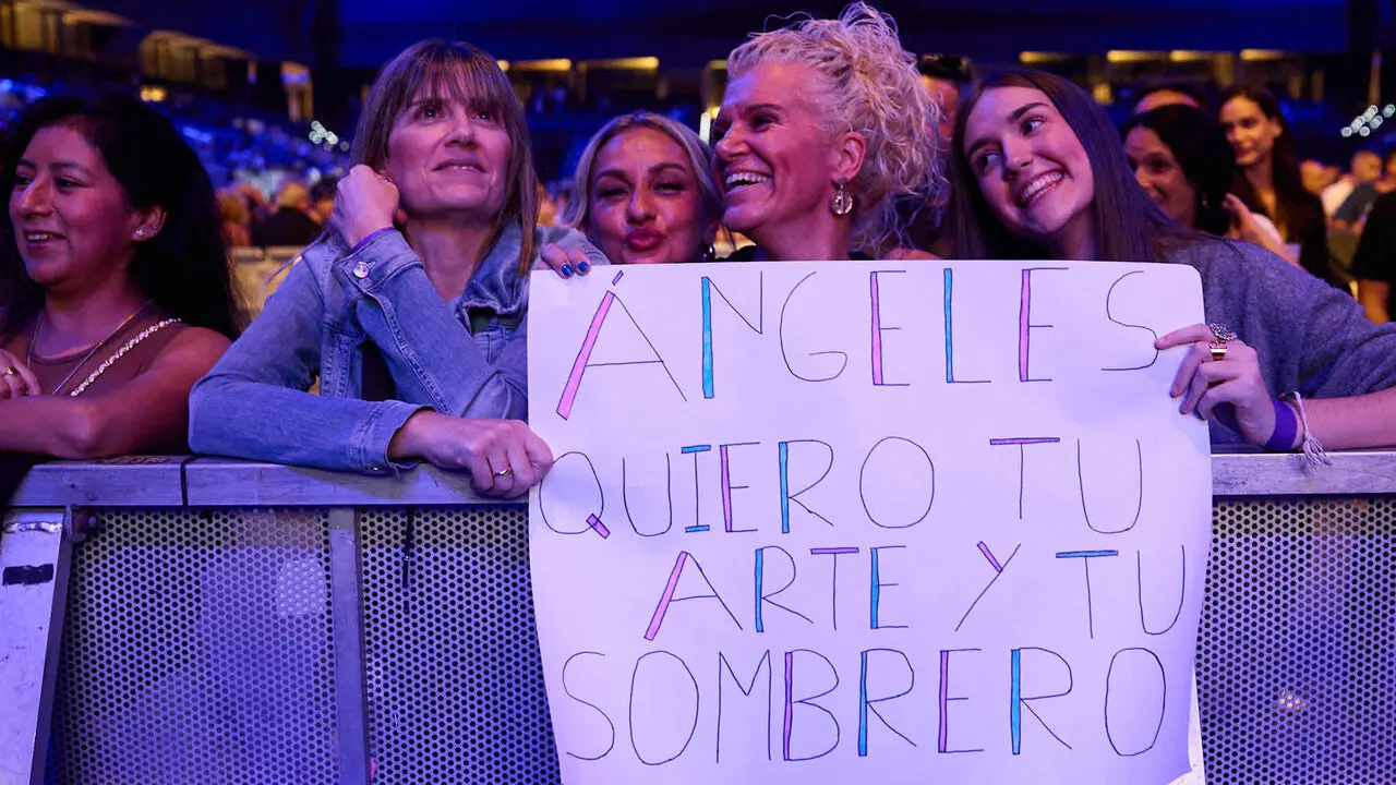 Concierto de Camela en el pabell&oacute;n Navarra Arena de Pamplona dentro de su Tour 2026 Camela + de 30. I&Ntilde;IGO ALZUGARAY