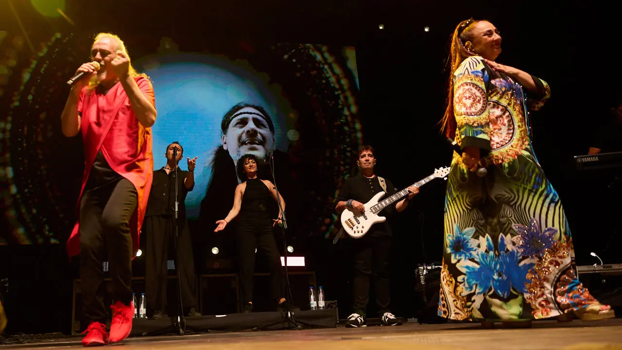 Concierto de Camela en el pabell&oacute;n Navarra Arena de Pamplona dentro de su Tour 2026 Camela + de 30. I&Ntilde;IGO ALZUGARAY