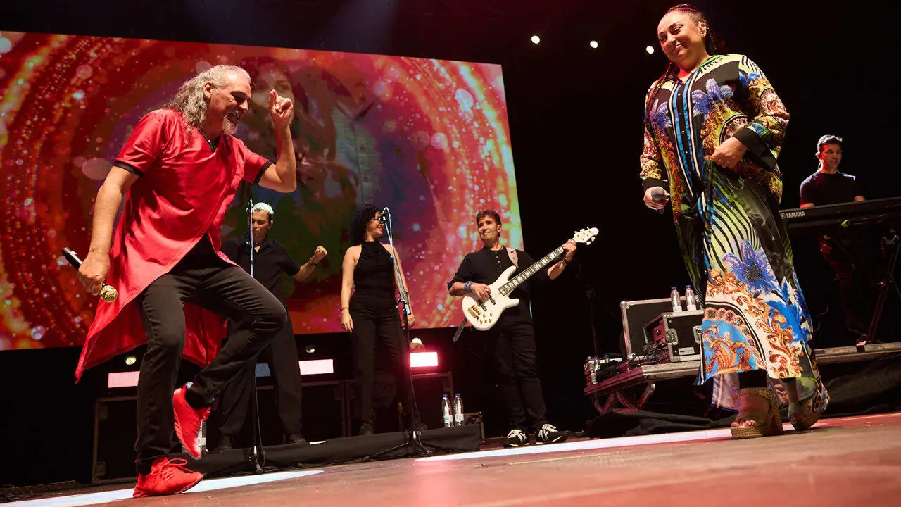 Concierto de Camela en el pabell&oacute;n Navarra Arena de Pamplona dentro de su Tour 2026 Camela + de 30. I&Ntilde;IGO ALZUGARAY