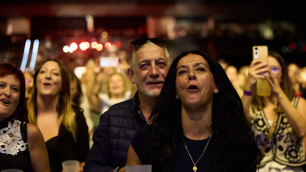 Concierto de Camela en el pabell&oacute;n Navarra Arena de Pamplona dentro de su Tour 2026 Camela + de 30. I&Ntilde;IGO ALZUGARAY