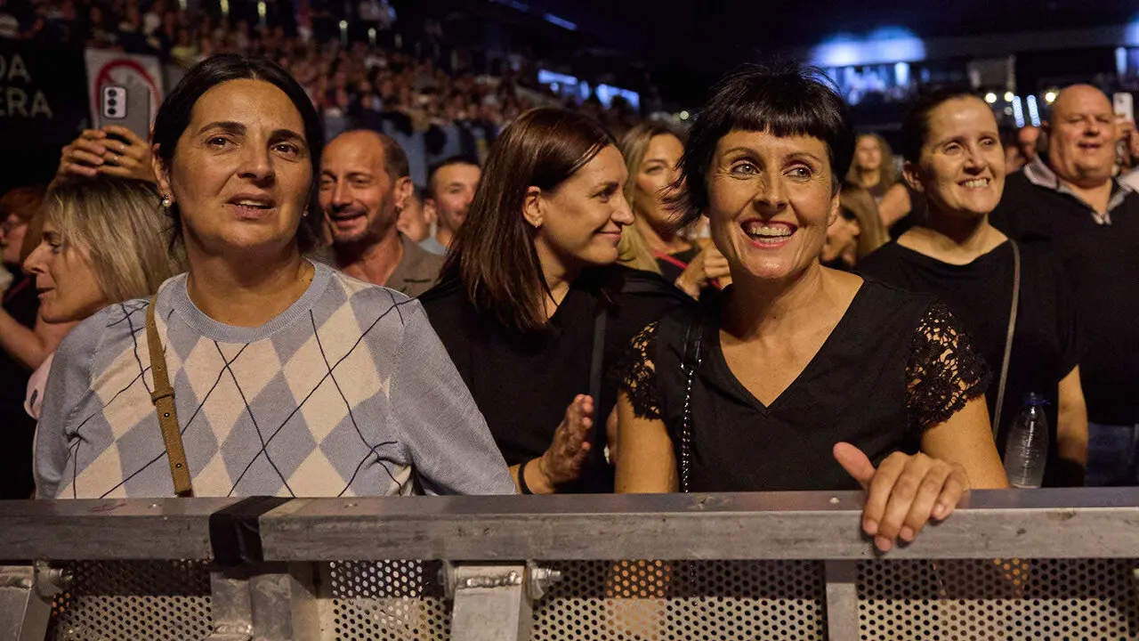 Concierto de Camela en el pabell&oacute;n Navarra Arena de Pamplona dentro de su Tour 2026 Camela + de 30. I&Ntilde;IGO ALZUGARAY