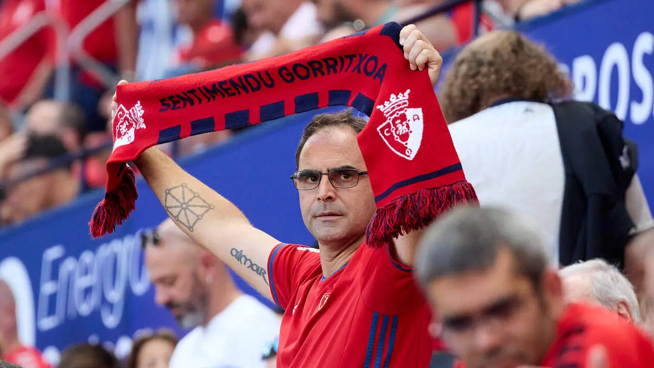 La grada de El Sadar durante el partido de LaLiga EA Sports entre CA Osasuna y Rayo Vallecano disputado en Pamplona. I&Ntilde;IGO ALZUGARAY