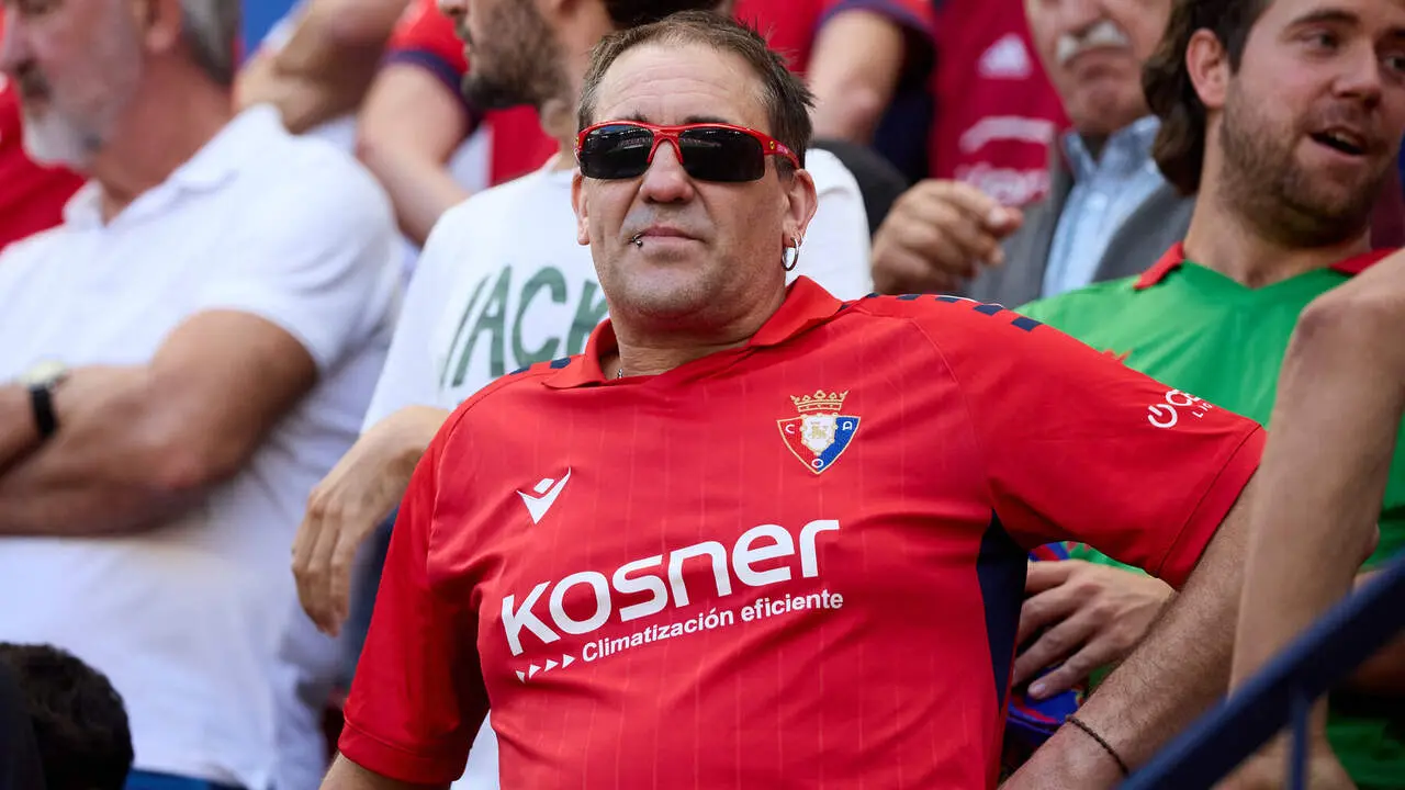 La grada de El Sadar durante el partido de LaLiga EA Sports entre CA Osasuna y Rayo Vallecano disputado en Pamplona. I&Ntilde;IGO ALZUGARAY