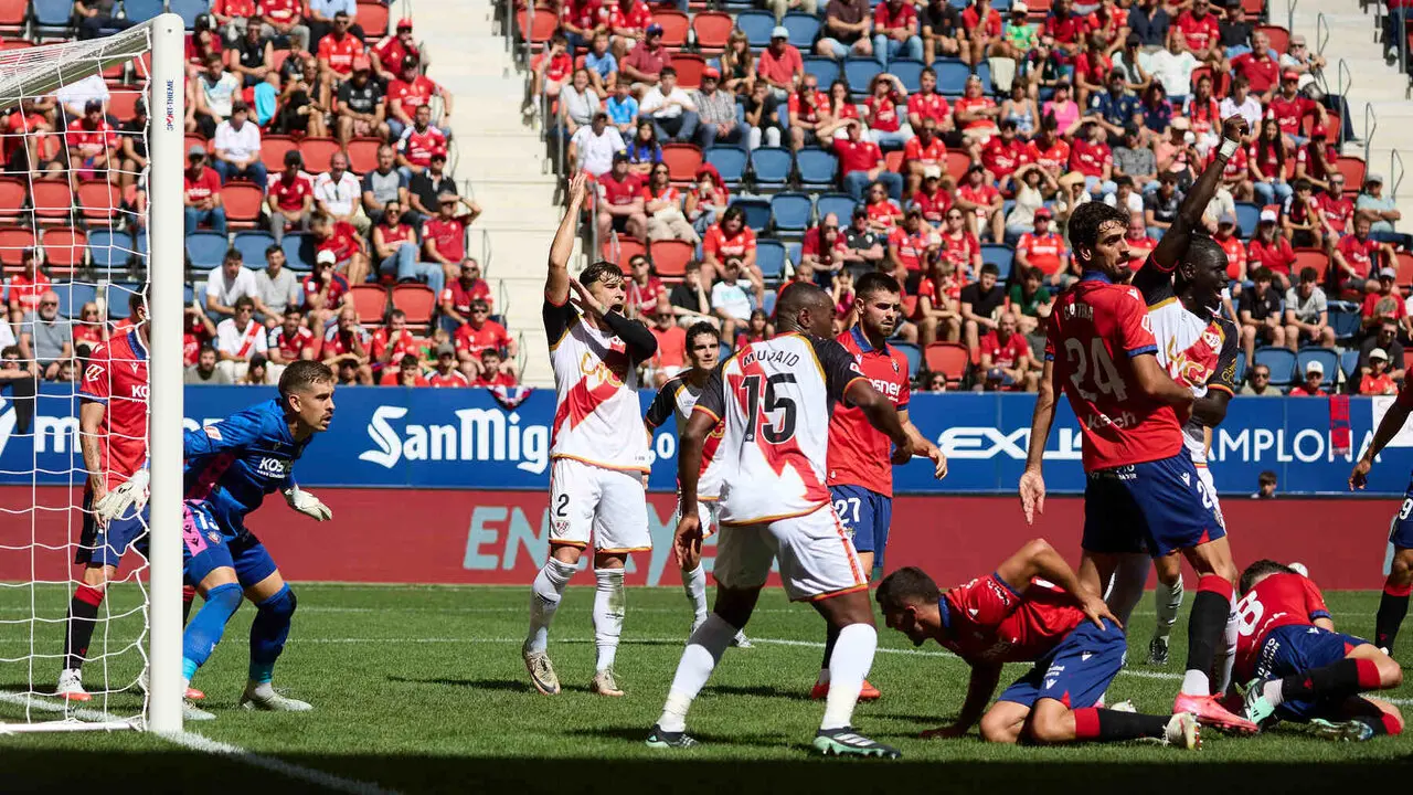 Partido de LaLiga EA Sports entre CA Osasuna y Rayo Vallecano disputado en el estadio de El Sadar en Pamplona. I&Ntilde;IGO ALZUGARAY