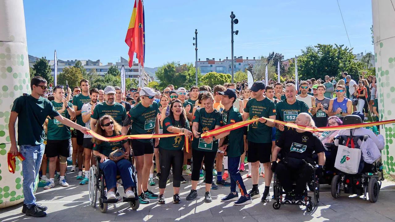 II Carrera Solidaria de la Guardia Civil de Navarra, a beneficio de Aspace, celebrada en Sarriguren. I&Ntilde;IGO ALZUGARAY