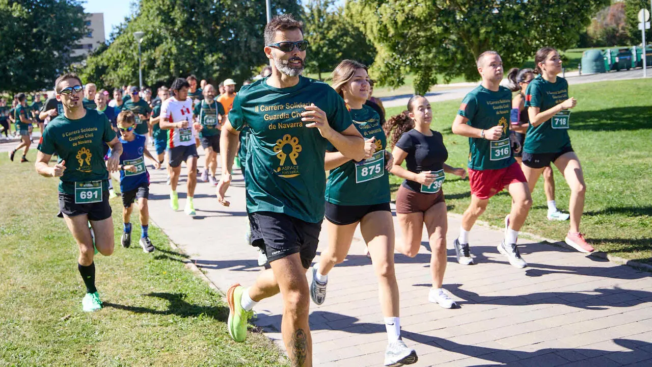 II Carrera Solidaria de la Guardia Civil de Navarra, a beneficio de Aspace, celebrada en Sarriguren. I&Ntilde;IGO ALZUGARAY