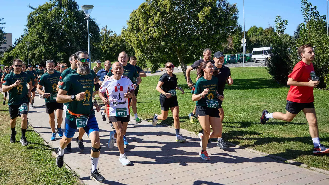 II Carrera Solidaria de la Guardia Civil de Navarra, a beneficio de Aspace, celebrada en Sarriguren. I&Ntilde;IGO ALZUGARAY