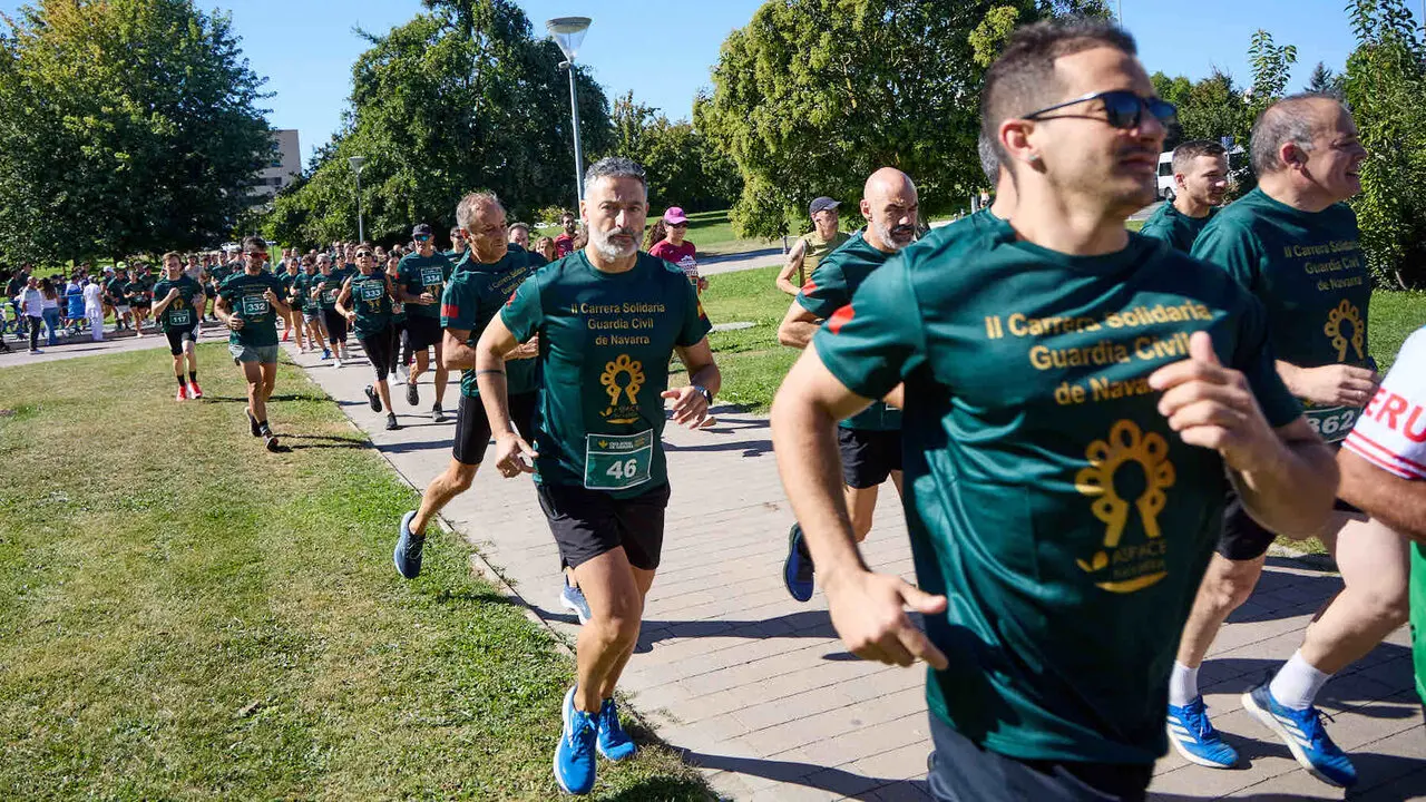 II Carrera Solidaria de la Guardia Civil de Navarra, a beneficio de Aspace, celebrada en Sarriguren. I&Ntilde;IGO ALZUGARAY