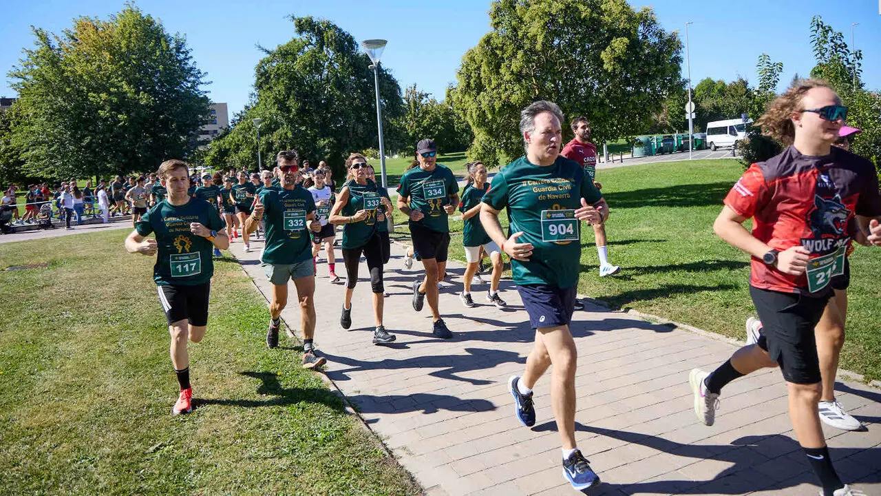 II Carrera Solidaria de la Guardia Civil de Navarra, a beneficio de Aspace, celebrada en Sarriguren. I&Ntilde;IGO ALZUGARAY