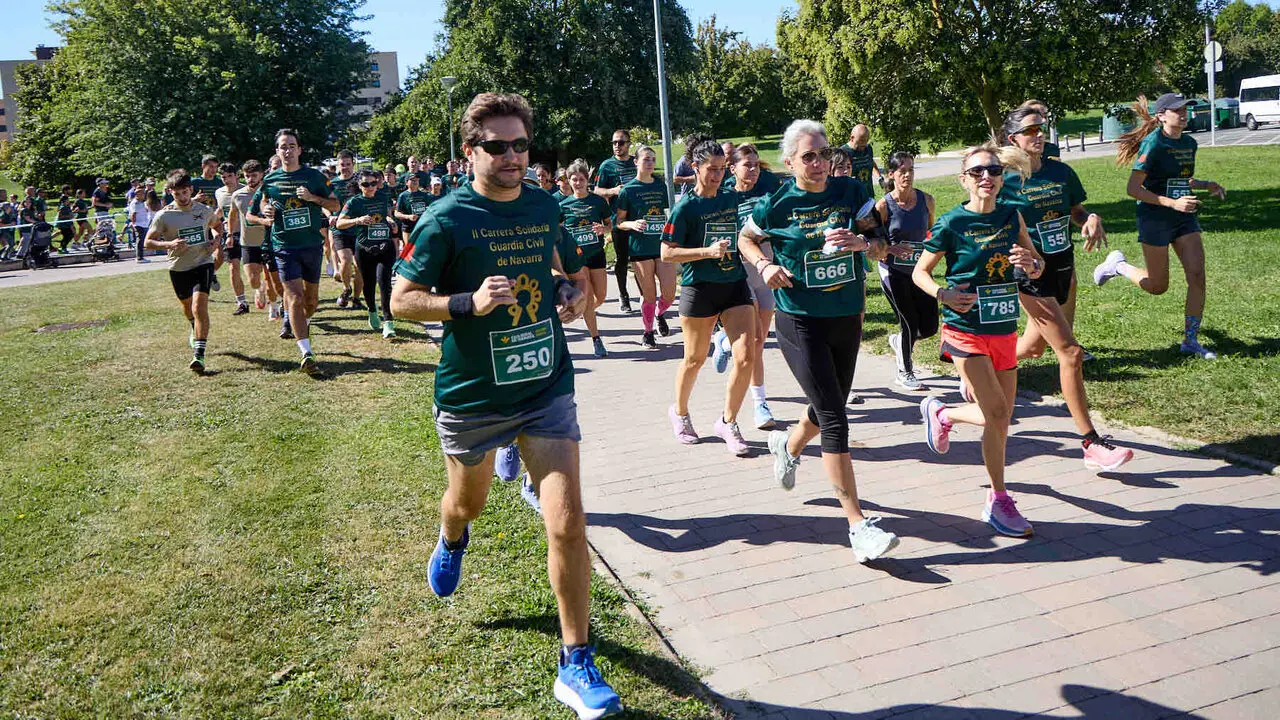 II Carrera Solidaria de la Guardia Civil de Navarra, a beneficio de Aspace, celebrada en Sarriguren. I&Ntilde;IGO ALZUGARAY