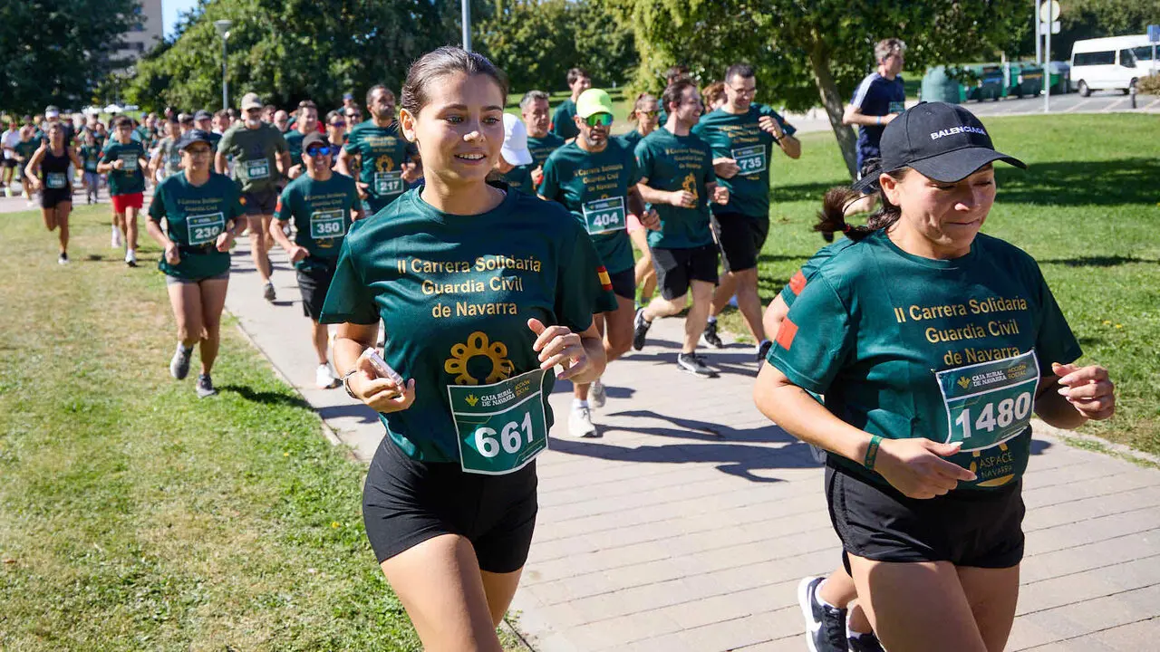 II Carrera Solidaria de la Guardia Civil de Navarra, a beneficio de Aspace, celebrada en Sarriguren. I&Ntilde;IGO ALZUGARAY