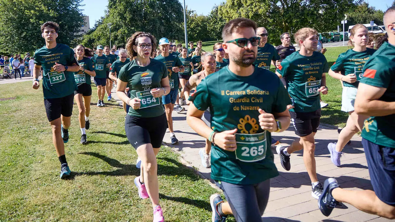 II Carrera Solidaria de la Guardia Civil de Navarra, a beneficio de Aspace, celebrada en Sarriguren. I&Ntilde;IGO ALZUGARAY
