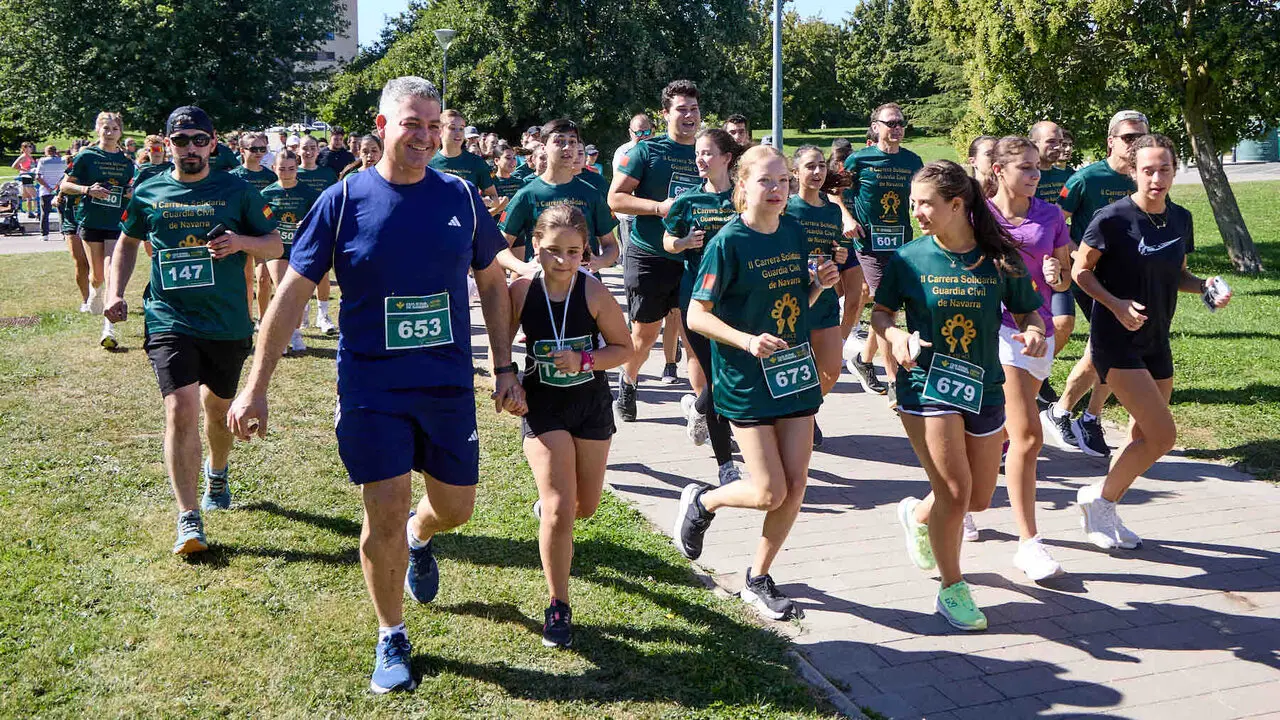 II Carrera Solidaria de la Guardia Civil de Navarra, a beneficio de Aspace, celebrada en Sarriguren. I&Ntilde;IGO ALZUGARAY