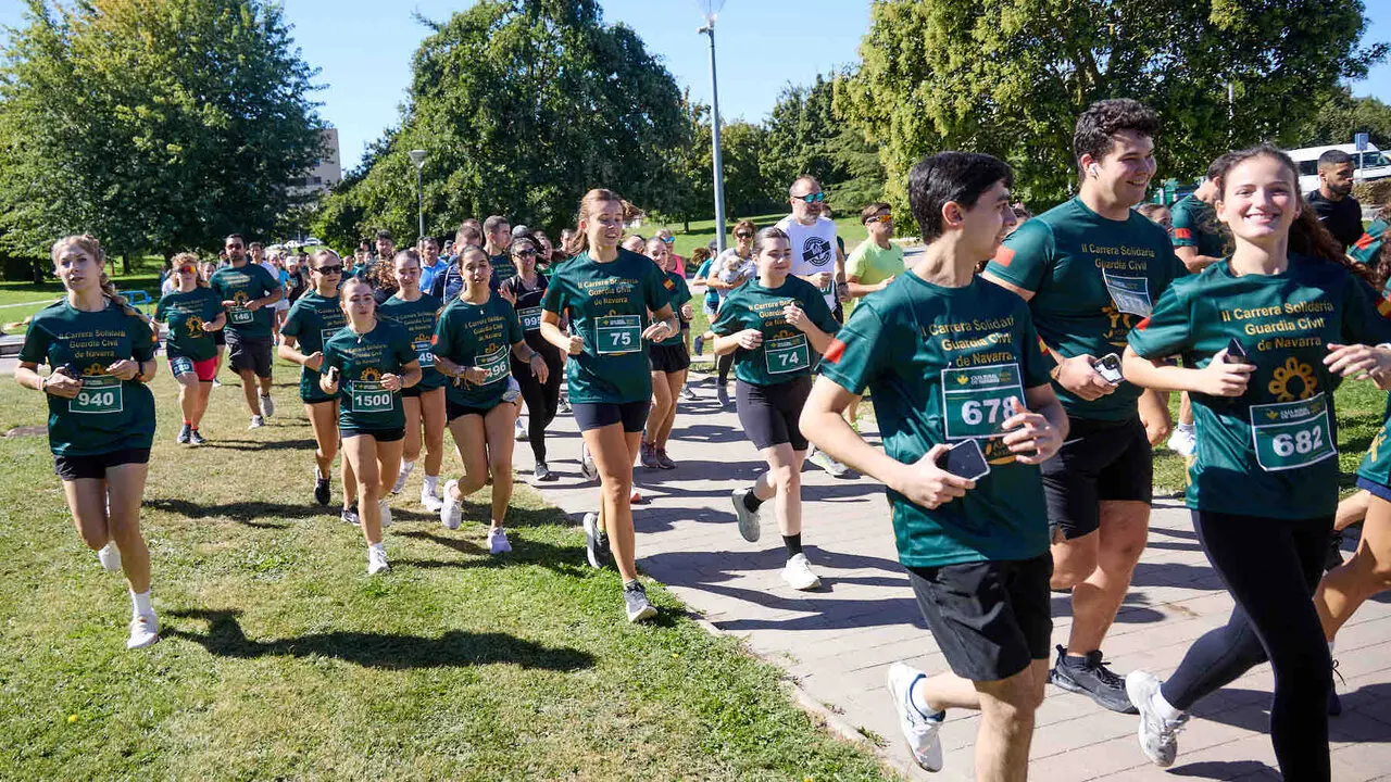II Carrera Solidaria de la Guardia Civil de Navarra, a beneficio de Aspace, celebrada en Sarriguren. I&Ntilde;IGO ALZUGARAY