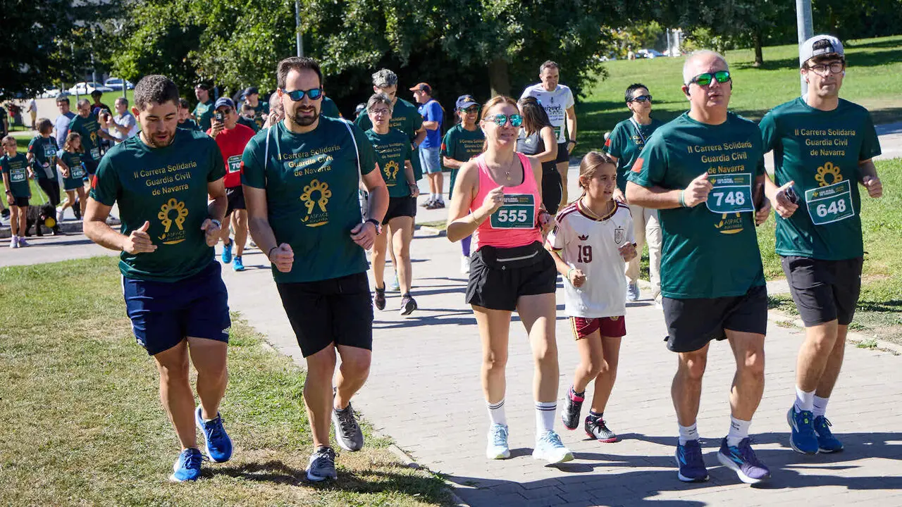 II Carrera Solidaria de la Guardia Civil de Navarra, a beneficio de Aspace, celebrada en Sarriguren. I&Ntilde;IGO ALZUGARAY