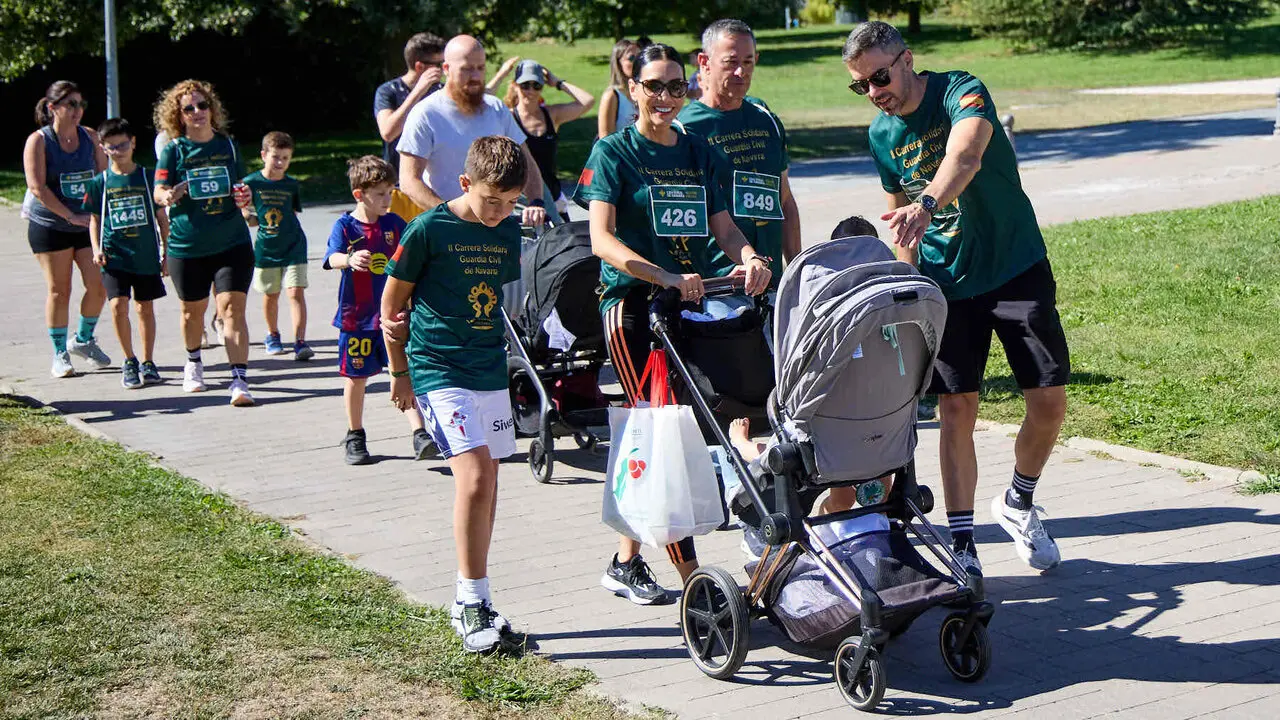 II Carrera Solidaria de la Guardia Civil de Navarra, a beneficio de Aspace, celebrada en Sarriguren. I&Ntilde;IGO ALZUGARAY