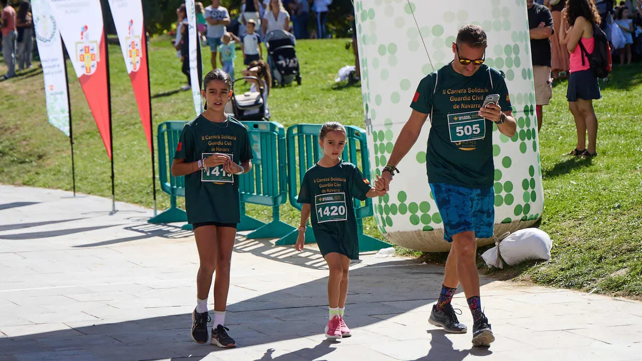 II Carrera Solidaria de la Guardia Civil de Navarra, a beneficio de Aspace, celebrada en Sarriguren. I&Ntilde;IGO ALZUGARAY