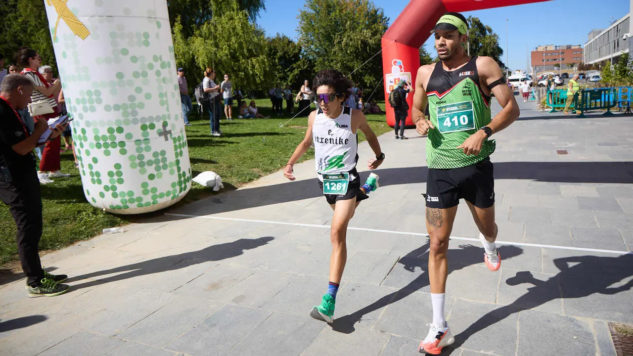 II Carrera Solidaria de la Guardia Civil de Navarra, a beneficio de Aspace, celebrada en Sarriguren. I&Ntilde;IGO ALZUGARAY