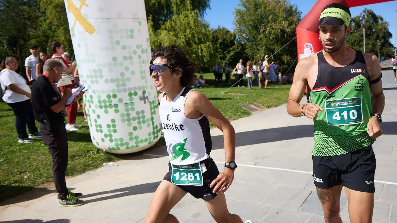 II Carrera Solidaria de la Guardia Civil de Navarra, a beneficio de Aspace, celebrada en Sarriguren. I&Ntilde;IGO ALZUGARAY