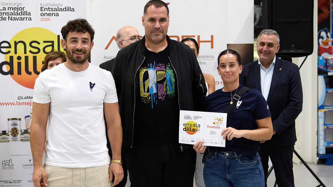 Entrega de premios de la final del II Concurso de Ensaladillas de Navarra en en la Cooperativa de Hosteler&iacute;a de Navarra. i&Ntilde;IGO ALZUGARAY