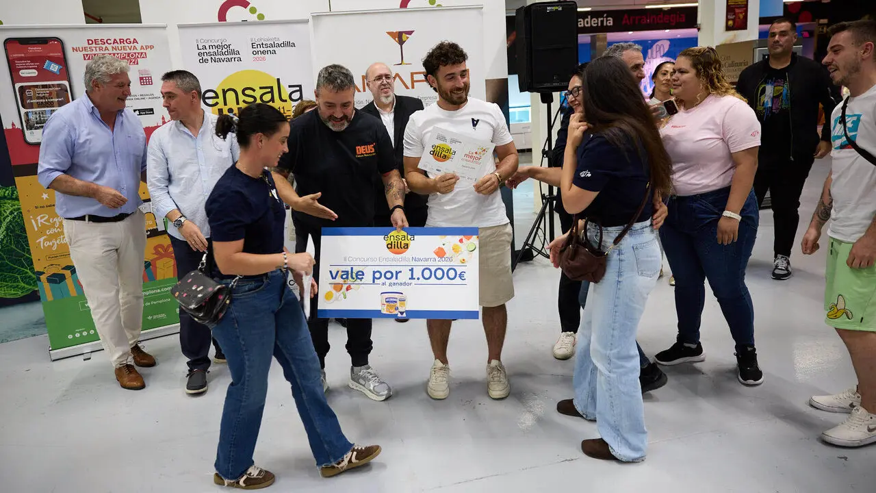 Entrega de premios de la final del II Concurso de Ensaladillas de Navarra en en la Cooperativa de Hosteler&iacute;a de Navarra. i&Ntilde;IGO ALZUGARAY