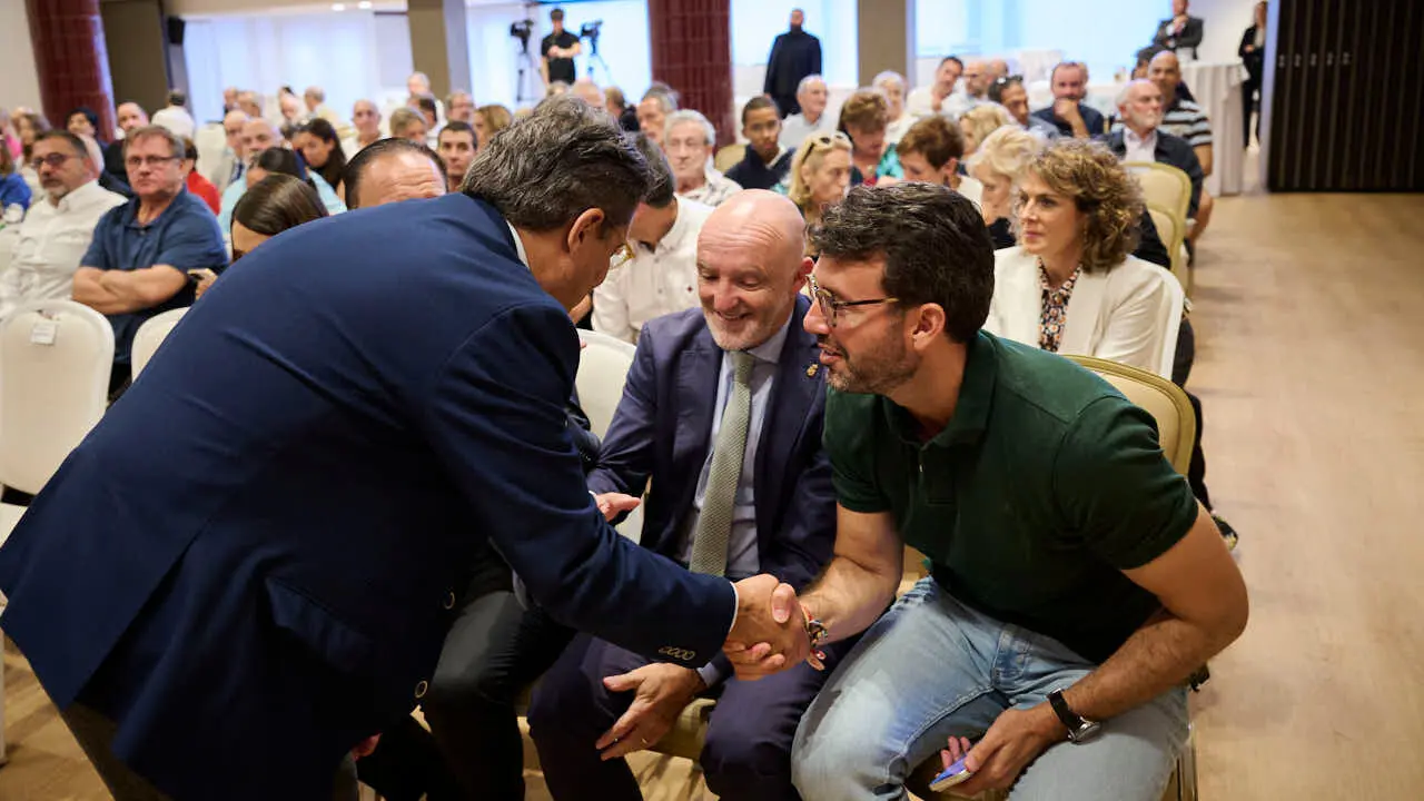 Evento 'Navarra Presente y Futuro' en el Hotel 3 Reyes de Pamplona. PABLO LASAOSA