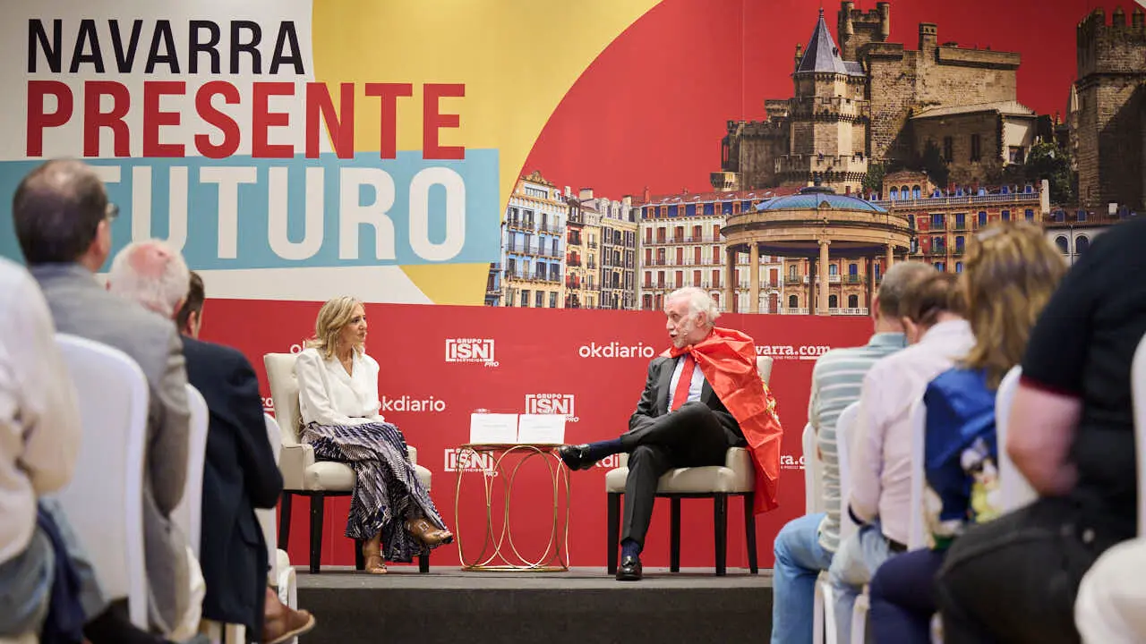 La presidenta de UPN Cristina Ibarrola participa en el evento 'Navarra Presente y Futuro' en el Hotel 3 Reyes de Pamplona. PABLO LASAOSA