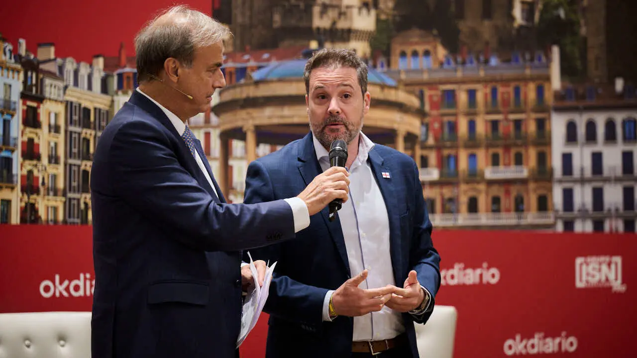 Alejandro Toquero, Alcalde de Tudela, participa en el evento 'Navarra Presente y Futuro' en el Hotel 3 Reyes de Pamplona. PABLO LASAOSA