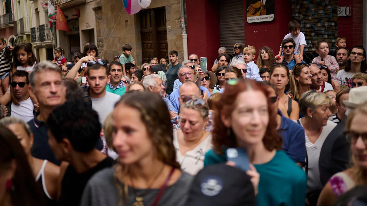 La procesi&oacute;n de San Ferm&iacute;n de Aldapa recorre las calles de Pamplona por San Ferm&iacute;n Chiquito 2026. PABLO LASAOSA