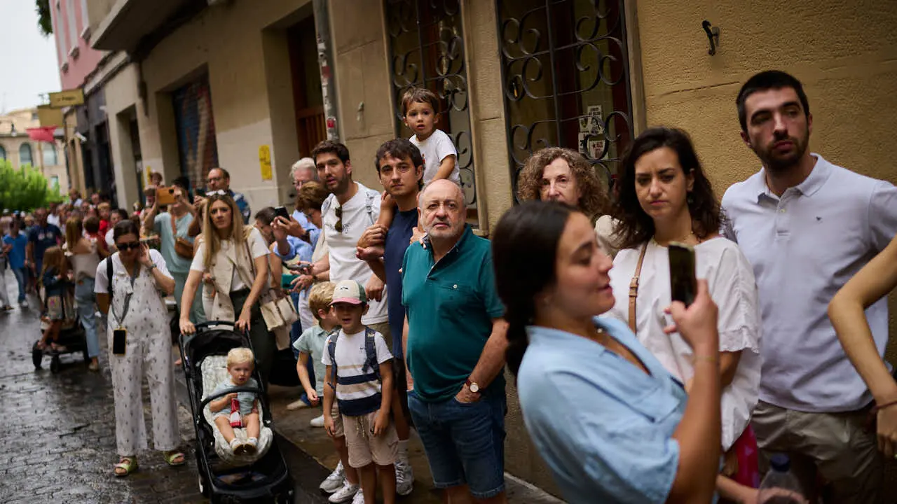 La procesi&oacute;n de San Ferm&iacute;n de Aldapa recorre las calles de Pamplona por San Ferm&iacute;n Chiquito 2026. PABLO LASAOSA