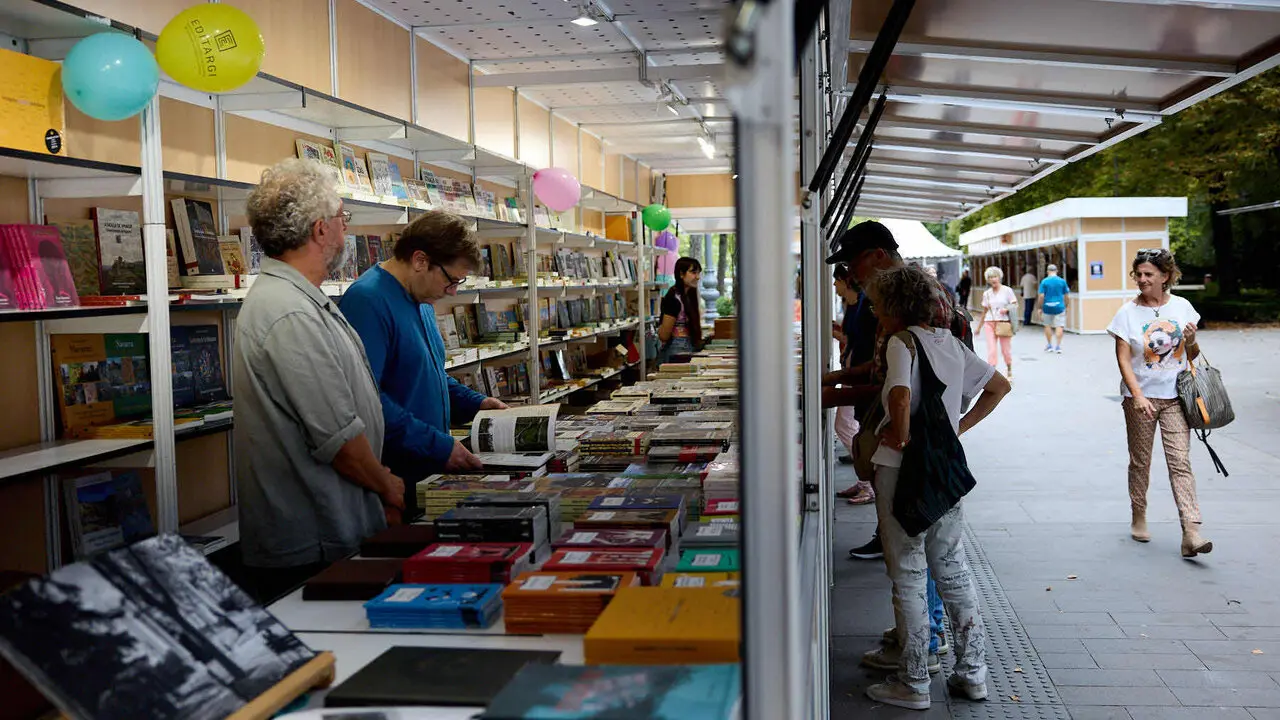 Inauguraci&oacute;n de la X Feria de la Edici&oacute;n de Navarra, en el Bosquecillo de Pamplona. I&Ntilde;IGO ALZUGARAY