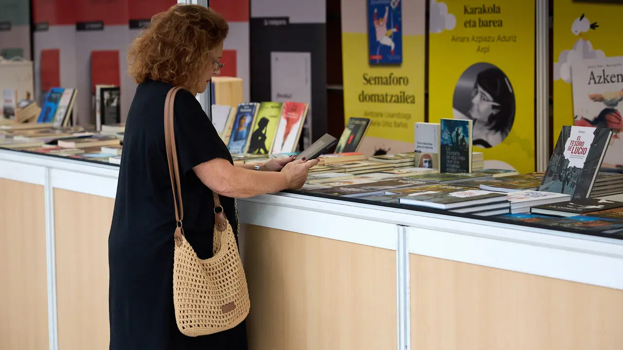 Inauguraci&oacute;n de la X Feria de la Edici&oacute;n de Navarra, en el Bosquecillo de Pamplona. I&Ntilde;IGO ALZUGARAY