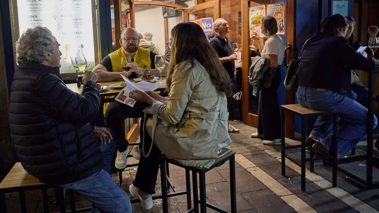 La vicepresidenta segunda del Gobierno de Navarra y consejera de Memoria y Convivencia, Acci&oacute;n Exterior y Euskera, Ana Ollo, participa en la apertura de curso de la ense&ntilde;anza de euskera para adultos. I&Ntilde;IGO ALZUGARAY / GOBIERNO DE NAVARRA