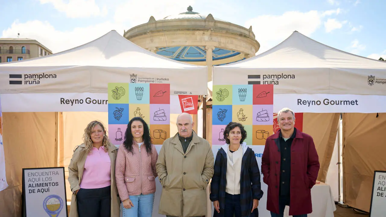 Apertura de la XI Semana del Producto Local en la Plaza del Castillo de Pamplona. PABLO LASAOSA