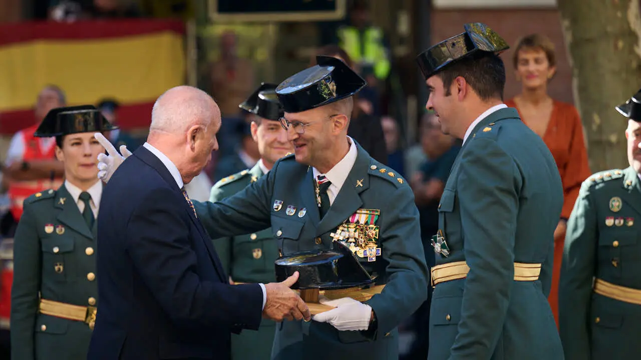 La Guardia Civil de Navarra celebra la festividad de su patrona la Virgen del Pilar. PABLO LASAOSA