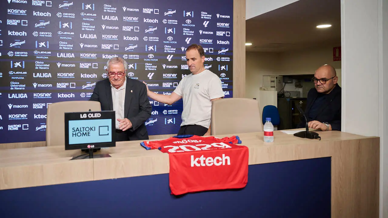 Presentaci&oacute;n de Jagoba Arrasate como nuevo entrenador de Osasuna. PABLO LASAOSA