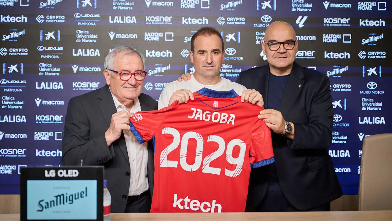 Presentaci&oacute;n de Jagoba Arrasate como nuevo entrenador de Osasuna. PABLO LASAOSA